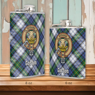Clan Gordon Wappen über Dress Tartan Flachmann
