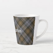 Clan Gordon Weathered Tartan Latte Tasse (Rechts)