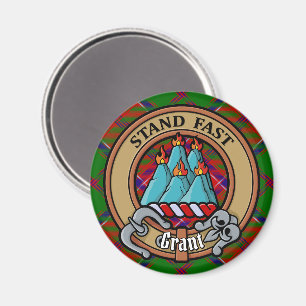 Clan Grant-Wappen über Tartan Magnet