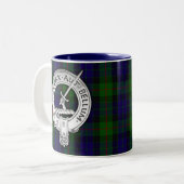 Clan Gunn Wappen & Tartan Zweifarbige Tasse (Vorderseite Links)