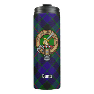 Clan Gunn Wappen über Tartan Thermosbecher