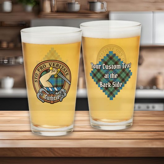 Clan Guthrie Wappen über Tartan Glas