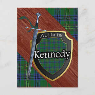 Clan Kennedy Tartan Sword & Shield Postkarte