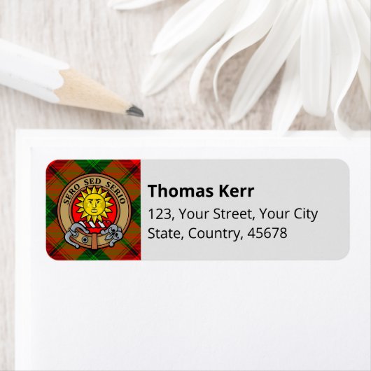 Clan Kerr Wappen über Tartan (Insitu)