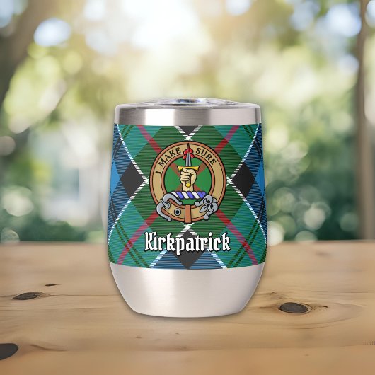 Clan Kirkpatrick Wappen über Tartan