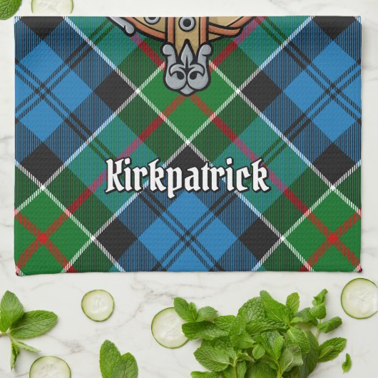 Clan Kirkpatrick Wappen über Tartan Geschirrtuch (Gefaltet)