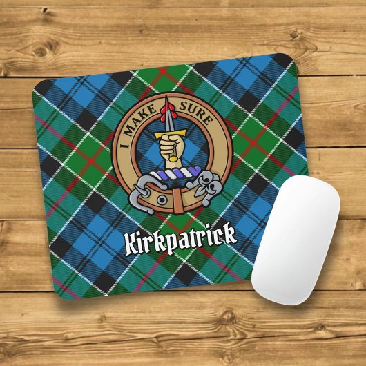 Clan Kirkpatrick Wappen über Tartan Mousepad