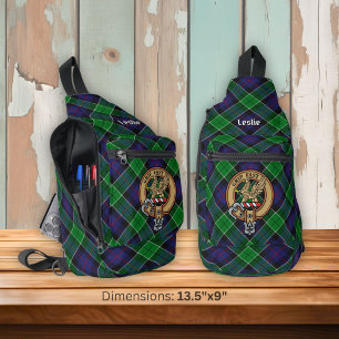 Clan Leslie-Wappen über Hunting Tartan Crossbody Bag