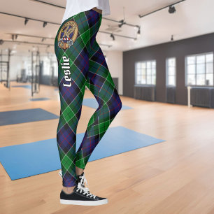 Clan Leslie-Wappen über Hunting-Tartan Leggings