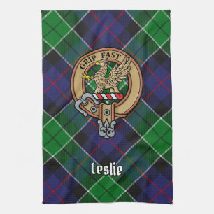 Clan Leslie Wappen über Jagd Tartan Geschirrtuch