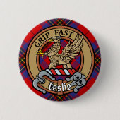 Clan Leslie Wappen über Red Tartan Button (Vorderseite)