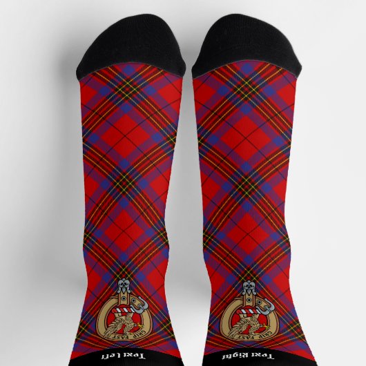 Clan Leslie Wappen über Red Tartan Socken (Oben)