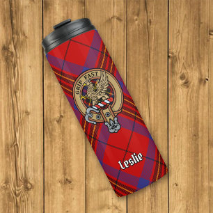 Clan Leslie Wappen über Red Tartan Thermosbecher
