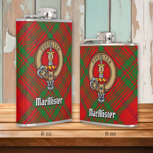 Clan MacAlister von Glenbarr Wappen über Tartan Flachmann