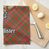 Clan MacAlister Wappen über Tartan Küchentuch (Viertel Falte)