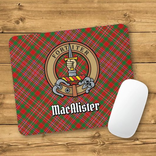 Clan MacAlister Wappen über Tartan Mousepad