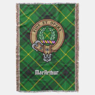 Clan MacArthur-Wappen über Tartan Decke