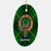 Clan MacArthur Wappen über Tartan Keramik Ornament (Rechts)