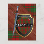Clan MacAulay Tartan Sword & Shield Postkarte (Vorderseite)