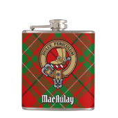 Clan MacAulay Wappen über Tartan Flachmann (Vorderseite)