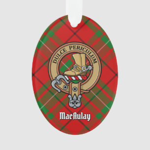 Clan MacAulay Wappen über Tartan Ornament