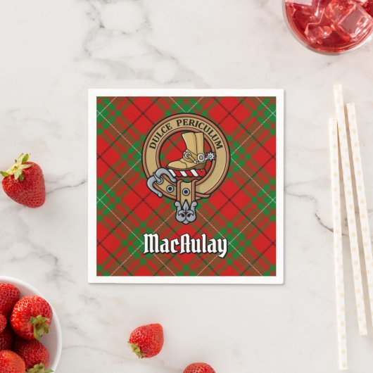 Clan MacAulay Wappen über Tartan Serviette (Beispiel)