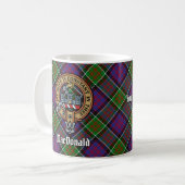 Clan MacDonald von Clanranald Wappen über Tartan Kaffeetasse (Vorderseite Links)