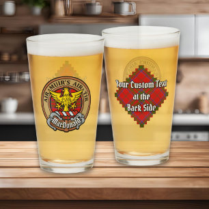 Clan MacDonald von Keppoch Wappen über Tartan Glas