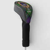 Clan MacDonell of Glengarry Wappen über Tartan Golf Headcover (angewinkelt)