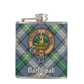 Clan MacDowall Wappen über Tartan Flachmann (Vorderseite)