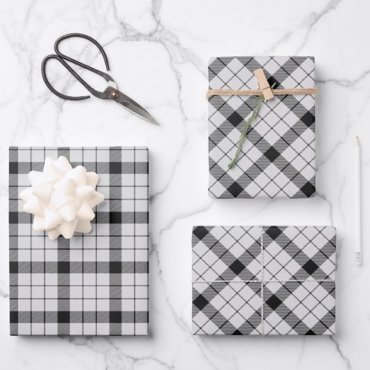 Clan MacFarlane Black and White Tartan Geschenkpapier Set (Vorderseite)
