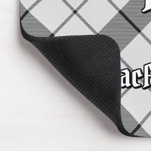 Clan MacFarlane Black and White Tartan Mousepad (Ecke)