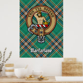 Clan MacFarlane Wappen über antikes Jagdtartan Poster (Küche)