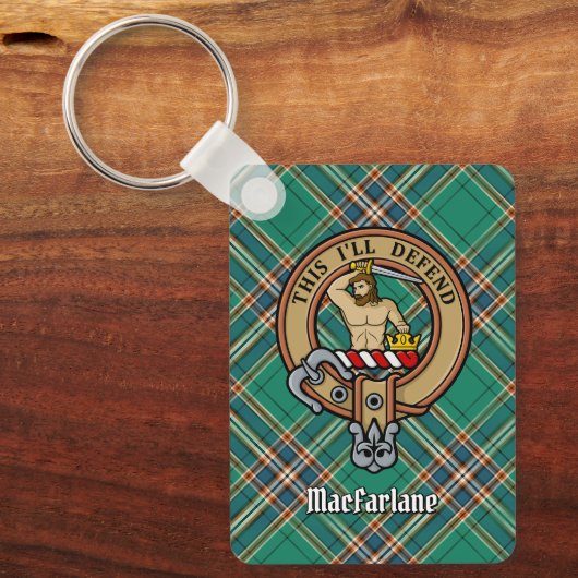 Clan MacFarlane Wappen über antikes Jagdtartan Schlüsselanhänger (Vorderseite)