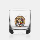 Clan MacFarlane Wappen über Modern Hunting Tartan Whiskyglas (Vorderseite)