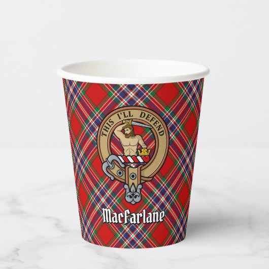Clan MacFarlane Wappen über Red Tartan Pappbecher (Vorderseite)