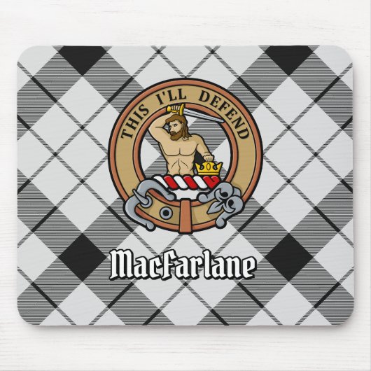 Clan MacFarlane Wappen über Schwarz-Weiß-Tartan Mousepad (Vorne)