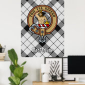 Clan MacFarlane Wappen über Schwarz-Weiß-Tartan Poster (Heimbüro)