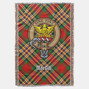 Clan MacGill-Wappen über Tartan Decke