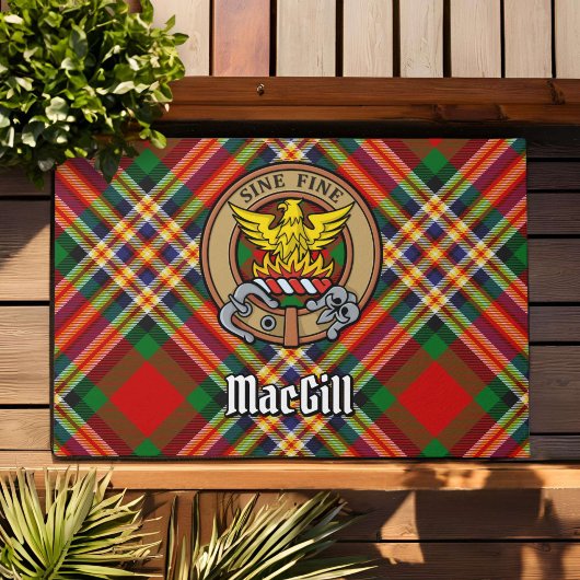 Clan MacGill Wappen über Tartan Fußmatte