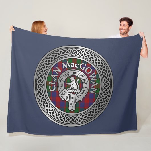 Clan MacGowan Wappen & Tartan Knot Fleecedecke (Beispiel)