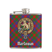Clan MacGowan Wappen über Tartan Flachmann (Vorderseite)