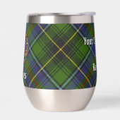 Clan MacInnes Wappen über Tartan (Links)
