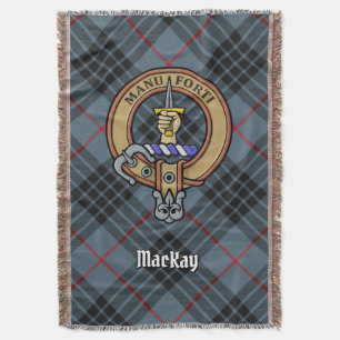Clan MacKay-Wappen über blauem Tartan Decke