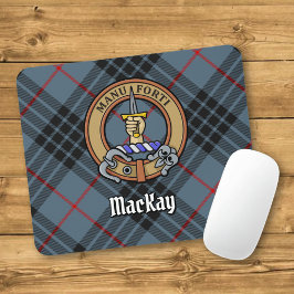 Clan MacKay Wappen über Blue Tartan Mousepad