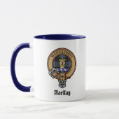 Clan MacKay Wappen über Blue Tartan Tasse (Links)