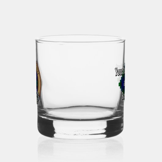 Clan MacKay Wappen über Tartan Whiskyglas (Links)