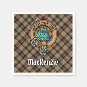 Clan MacKenzie Wappen über Brown Hunting Tartan Serviette