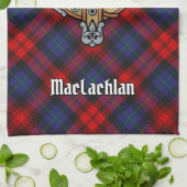 Clan MacLachlan Wappen über Tartan Geschirrtuch (Gefaltet)