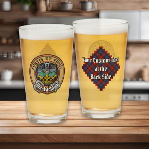 Clan MacLachlan Wappen über Tartan Glas